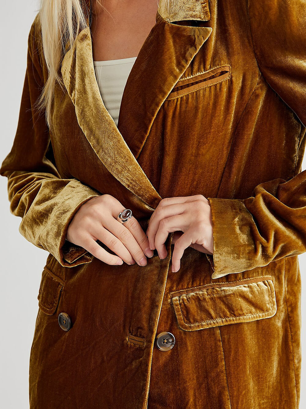 Blazer com fenda de veludo