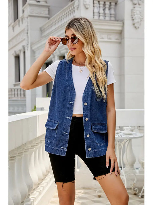Colete de Denim Lavado com Múltiplos Bolsos