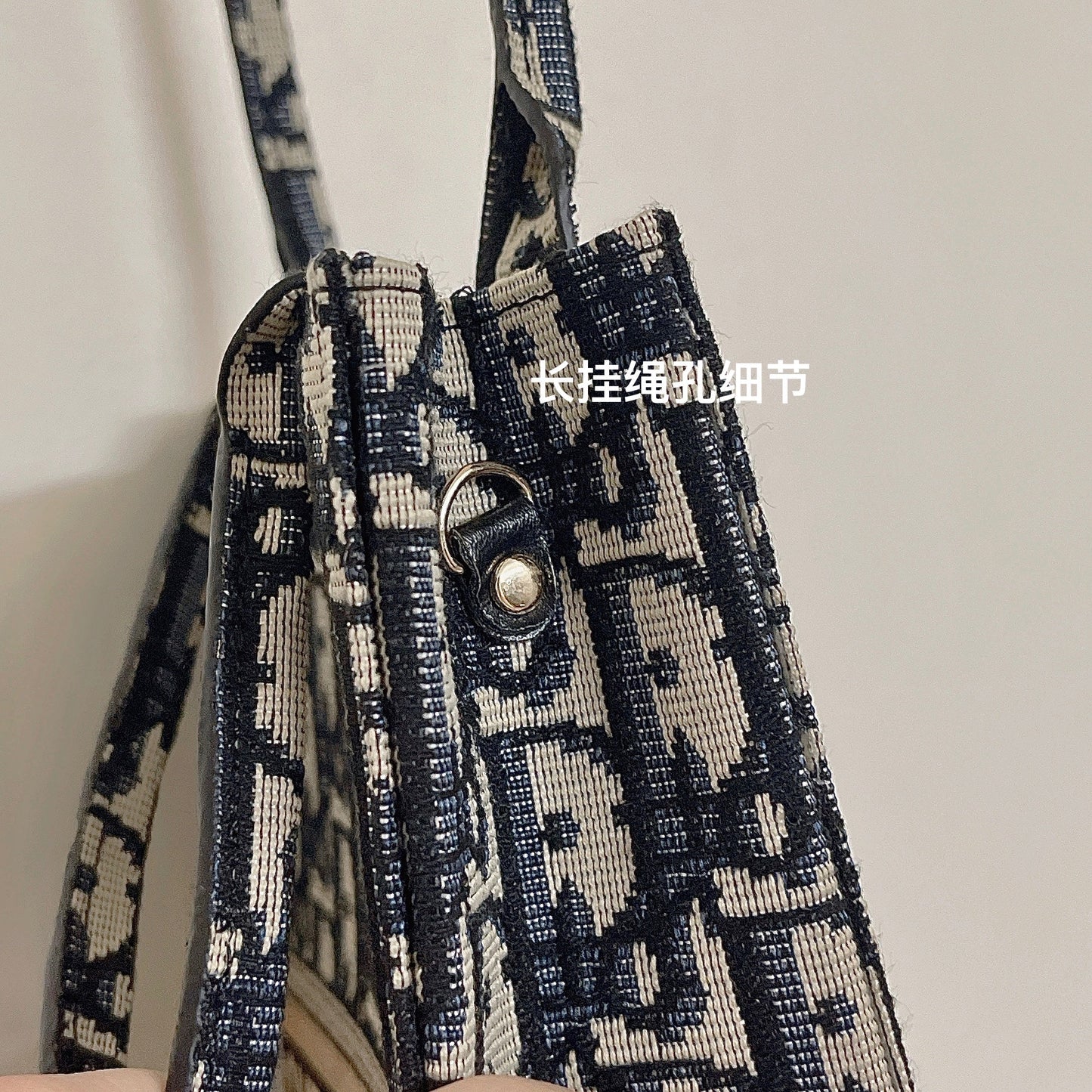 Sacola clássica com cinta de crossbody