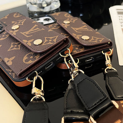 Lou Chain Chain Chain Brown iPhone Case