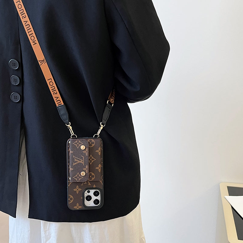 Lou Chain Chain Chain Brown iPhone Case