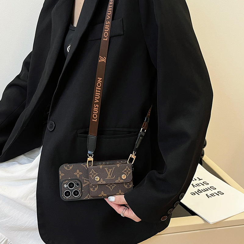 Lou Chain Chain Chain Brown iPhone Case