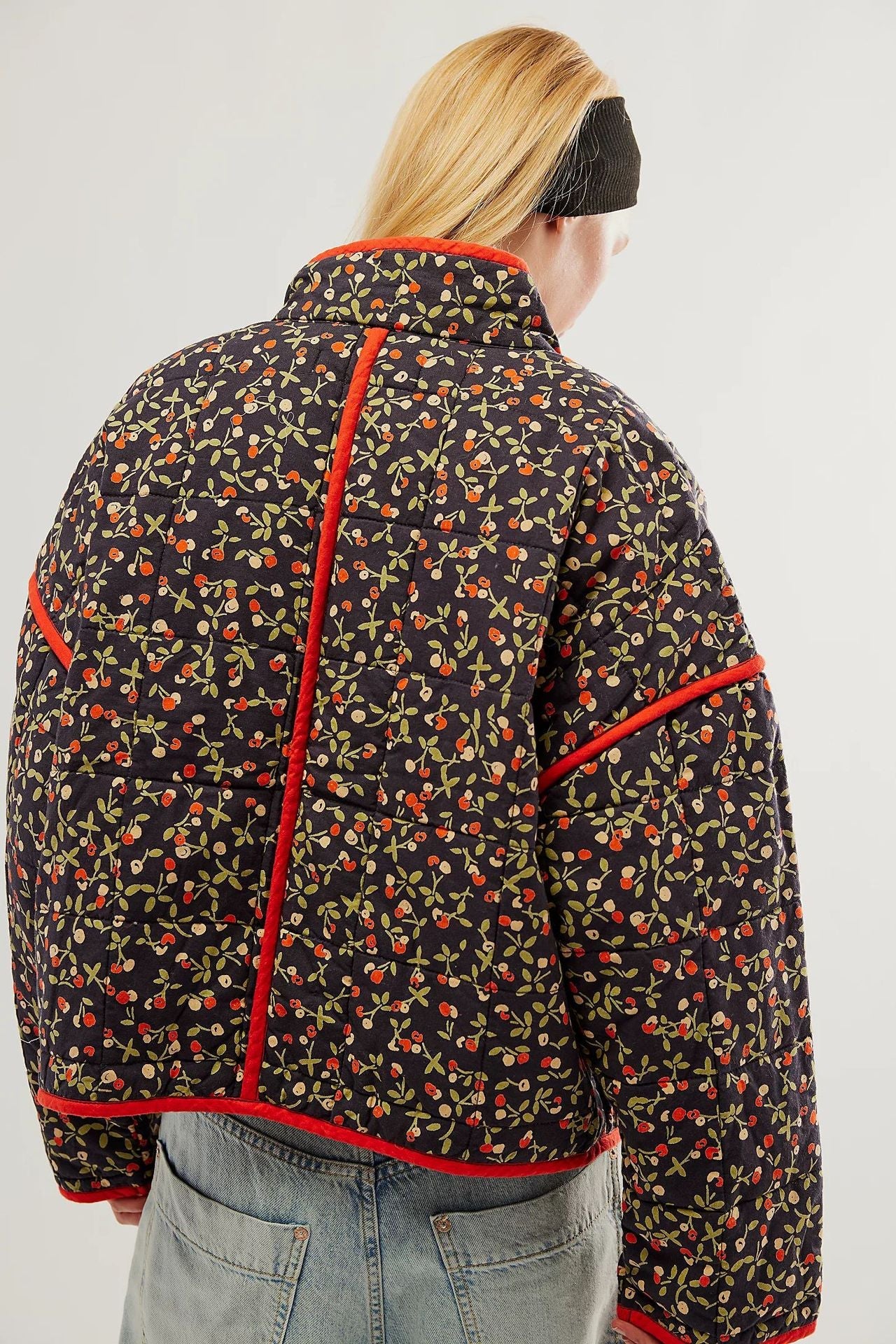 Jaqueta de algodão com estampa de flores e clipe de bolso