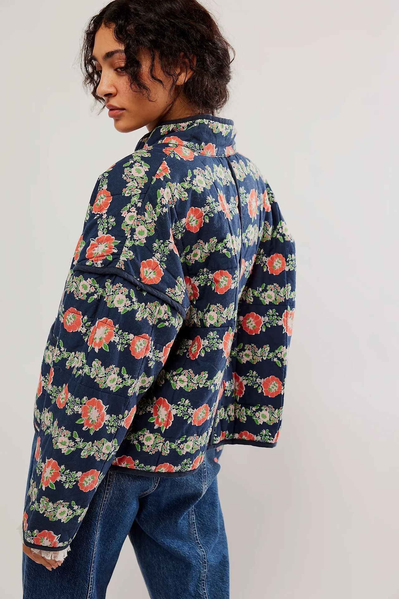 Jaqueta de algodão com estampa de flores e clipe de bolso
