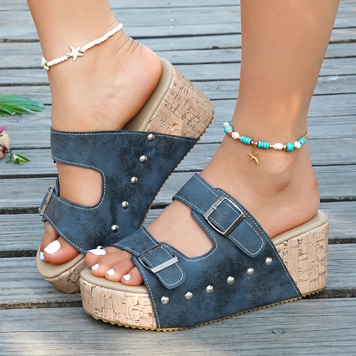 Talvera Buckle Slides