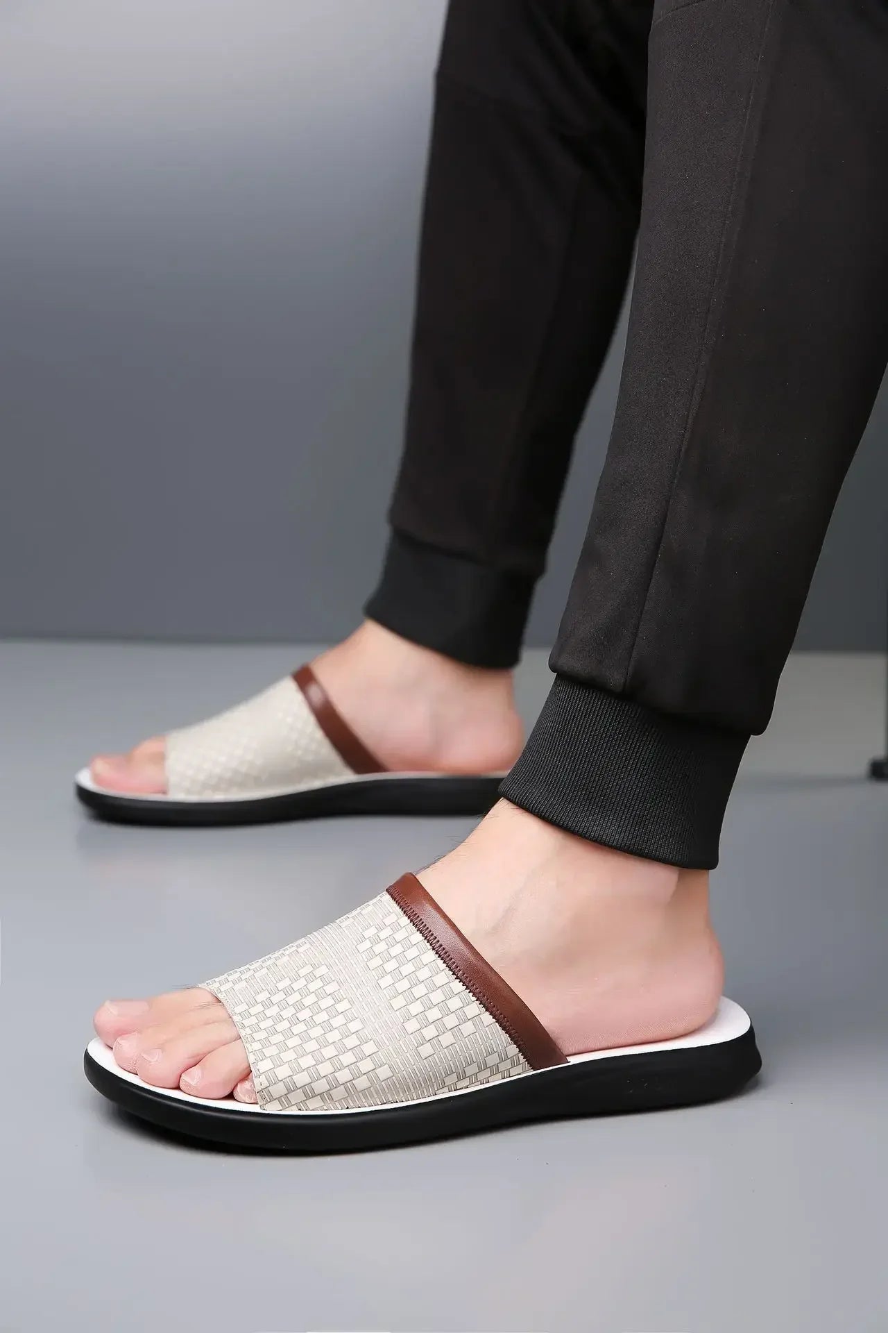 Vantari Slide Sandals