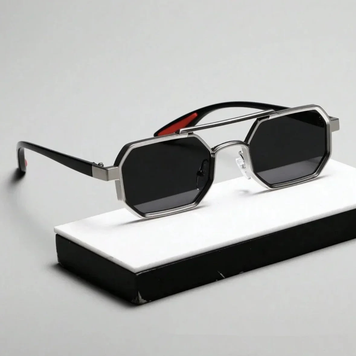 Tavrix Noir Shades