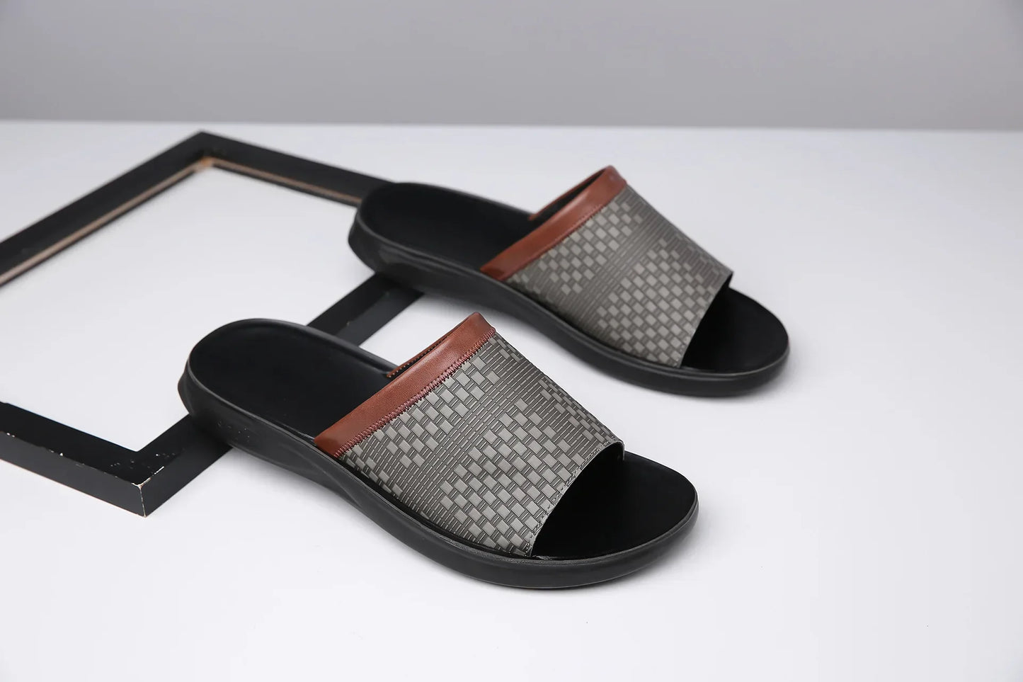 Vantari Slide Sandals